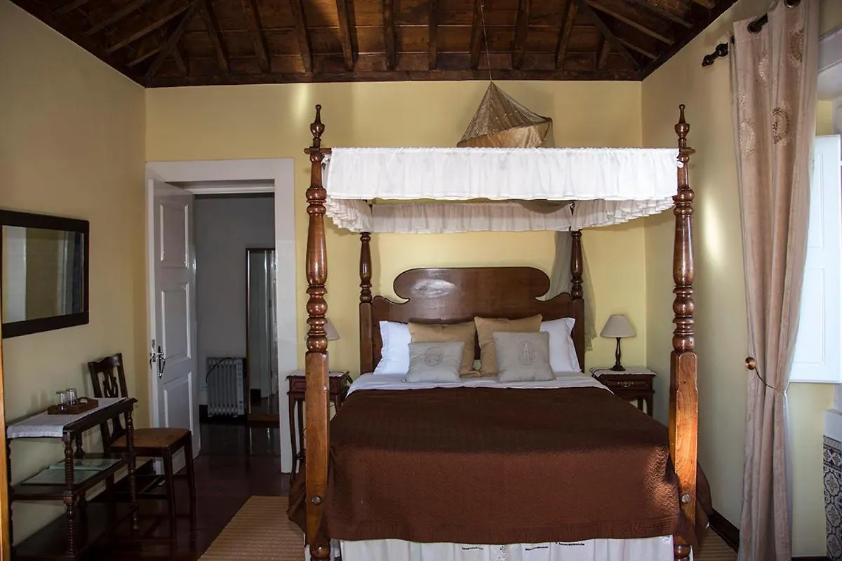 Vila Afonso Estreito de Câmara de Lobos Bed & Breakfast